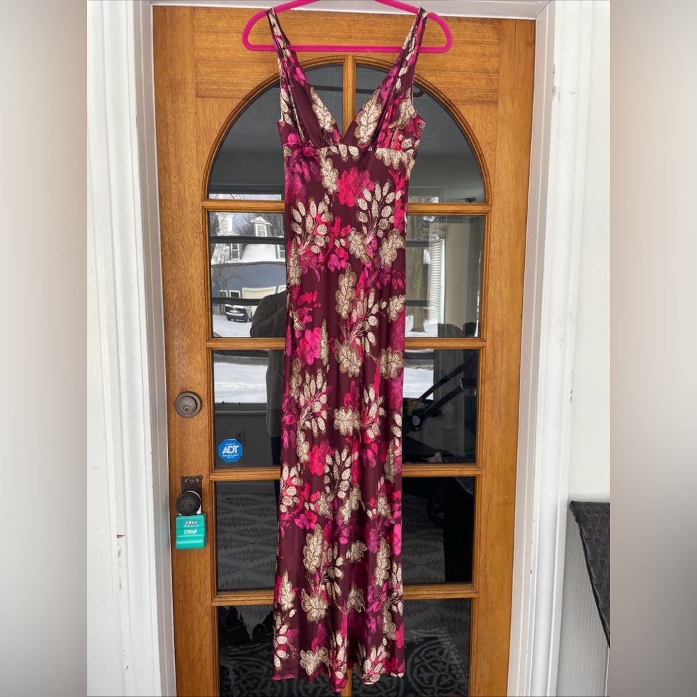 Carmen Marc Valvo Collection Women’s 100% Silk Dress Gold/Pink/Burgundy Size 6